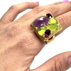anello zaffiro prugne e tormaline verdi